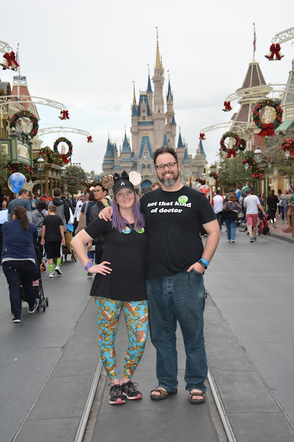 Reminisce on the past - like the Disney Trip you took this year We all know date night can get monotonous and boring, right? I think we've all been guilty of falling into the trap of just doing dinner and a movie again. While I think we should try to spice up our date nights all the time, there's no more important than on your anniversary, am I right? So here are 5 Creative Date Ideas to Celebrate your Anniversary