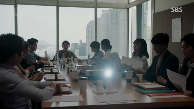 [당잠사] 꼰대 남자 선배들한테도 할 말 다하며 일하는 짱멋 여주인공 | 인스티즈