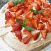 Pavlova su braškėmis | Strawberry Pavlova