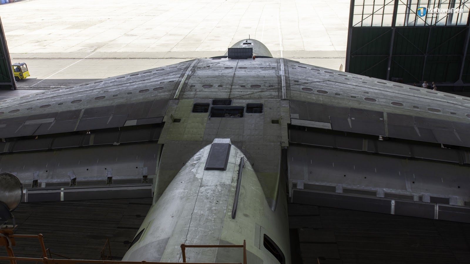 Ремонт Іл-76МД на Миколаївському авіазаводі (фоторепортаж)