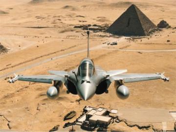 مصر تدعم طيرانها الحربي رغم أزمتها الحادة