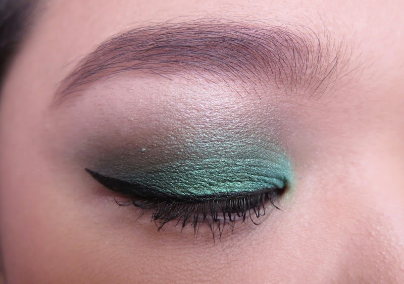 The Blackmentos Beauty Box Bright Green Elf Inspired eyes!
