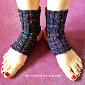 Yoga socks variations, free knitting pattern