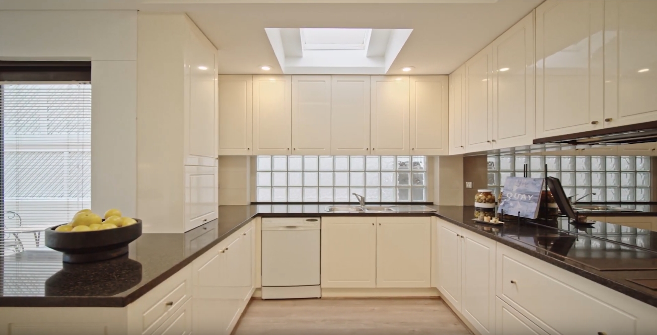 20 Photos vs. 19 Wallangra Rd, Dover Heights, Australia Home Interior Design Tour