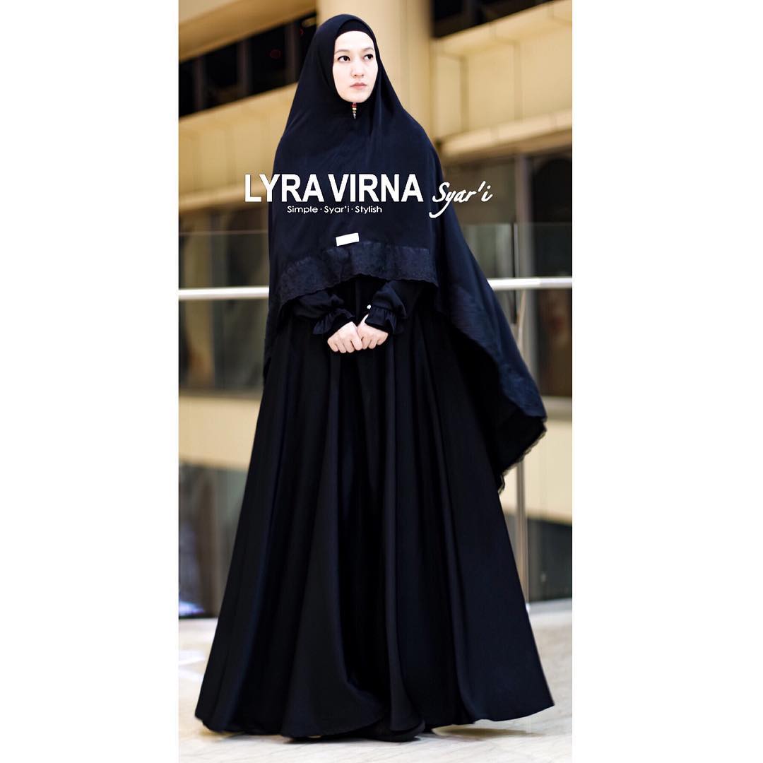 25 Foto Model Gamis Syar i Lyra Virna Terbaru 2019