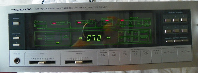 VINTAGE REALISTIC STA-780 DIGITAL SYNTHESIZED AM/FM STEREO RECEIVER MODEL 31-2068