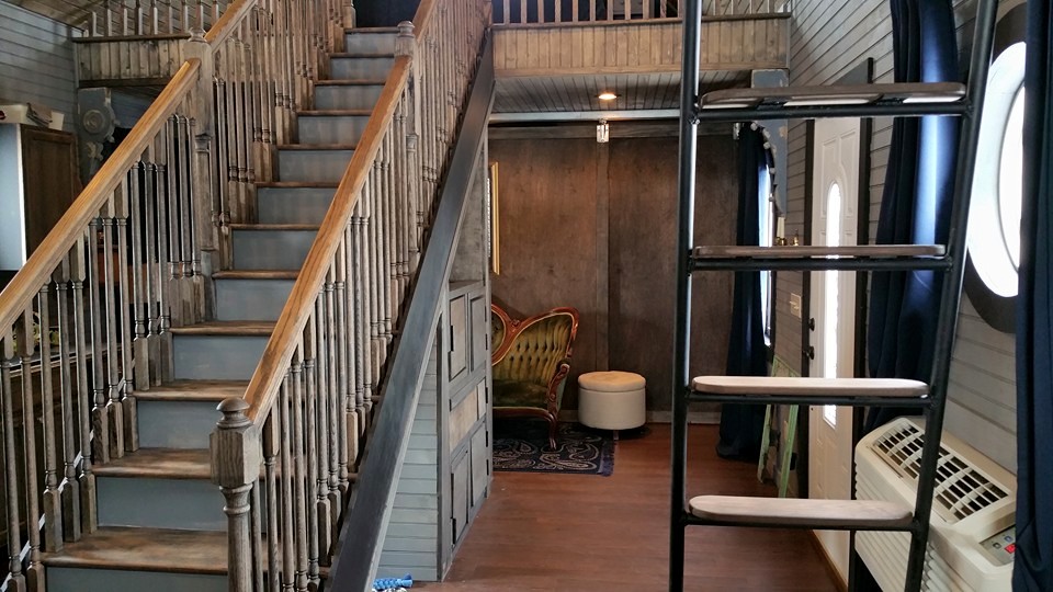 Gothic Castle House (480 Sq Ft) [ TINY HOUSE TOWN ]