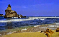 Pantai Buyutan Kalak Pacitan