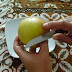La importancia de viajar o como pelar una manzana en Indonesia