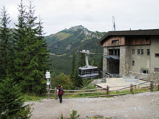 Pośrednia stacja kolejki linowej na Myślenickich Turniach (1354 m n.p.m.)