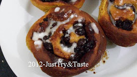 Obsesi Roti 17: Pumpkin Cinnamon Raisin Rolls - Roti Gulung Labu Kuning dengan Kismis dan Kayu Manis
