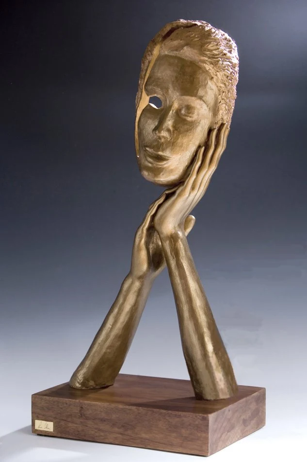 Lucio Olivieri | Italian Figurative sculptor