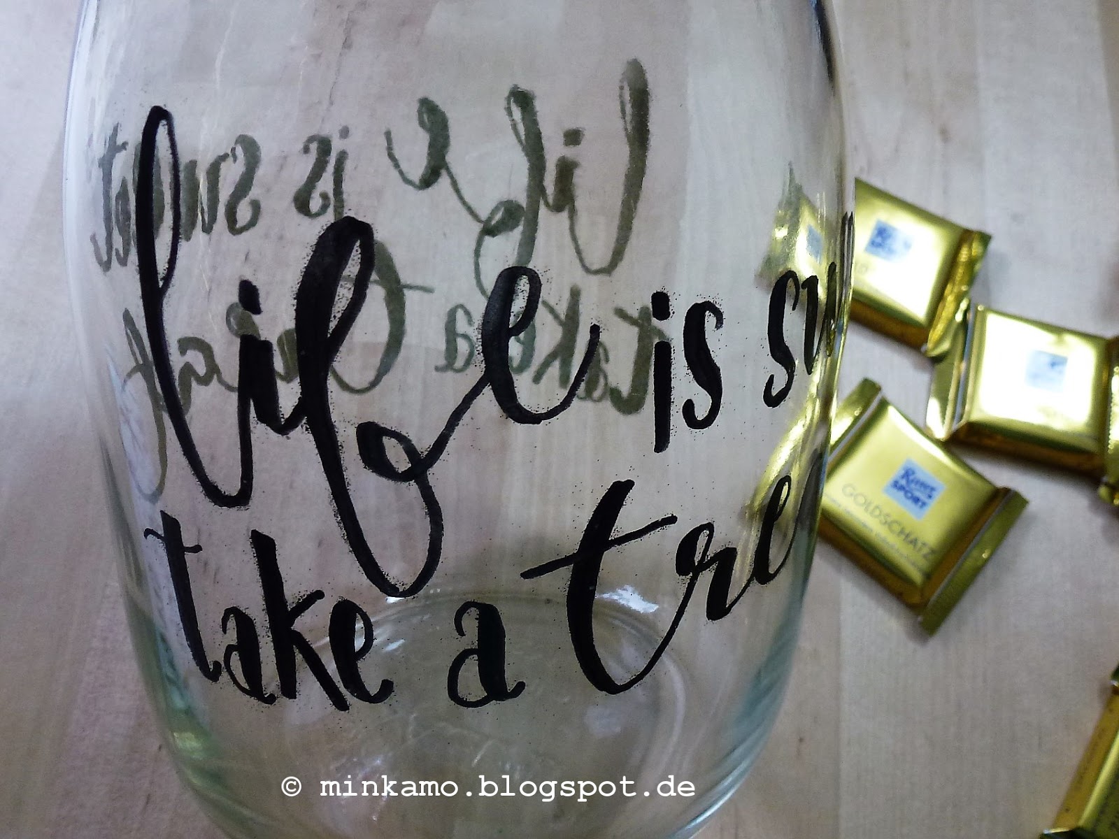 Minkamo's Creative Space Embossing auf Glas Embossing on glass {DIY}