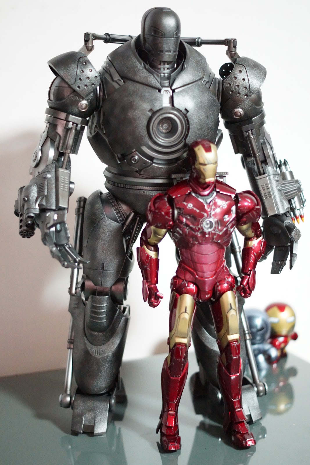 sgBinas - Hot Toys Iron Man 1/6th scale Fanatic: Hot Toys Iron Man IRON MONGER MMS164