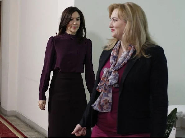 Crown Princess Mary met with the Minister of Health Ruxanda Glavan at the building of Ministry of Health. Princess Mary Hugo Boss wore blouse