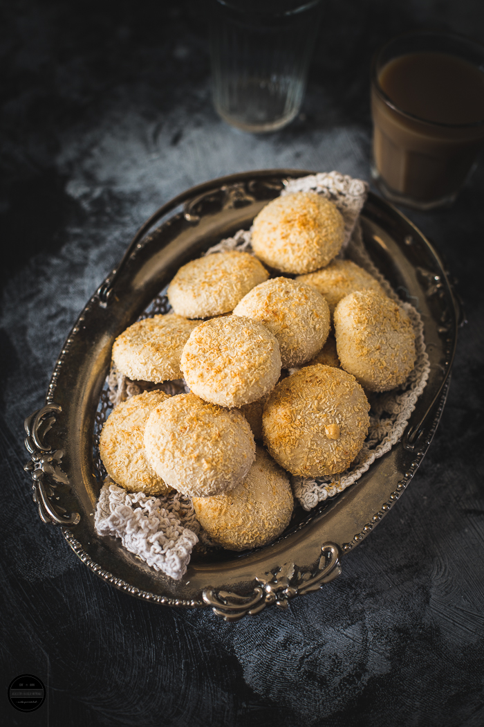 Coconut and Cardamom Wholewheat Cookies Coconut and Cardamom Wholewheat Cookies