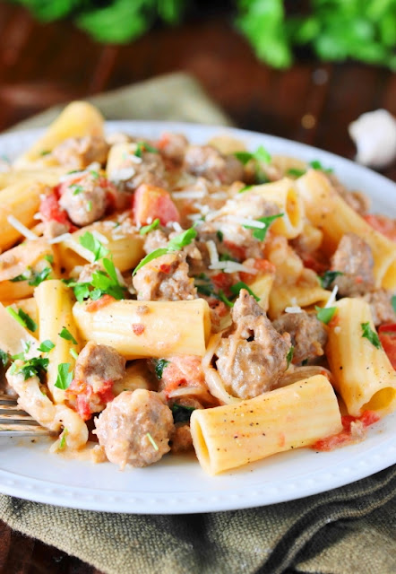 Pair this Pasta in Creamy Sausage Sauce with some warm crusty bread and a simple salad for a quick and easy complete meal. Then get ready to dig on in to a plate of pasta deliciousness! Pair this Pasta in Creamy Sausage Sauce with some warm crusty bread and a simple salad for a quick and easy complete meal. Then get ready to dig on in to a plate of pasta deliciousness!