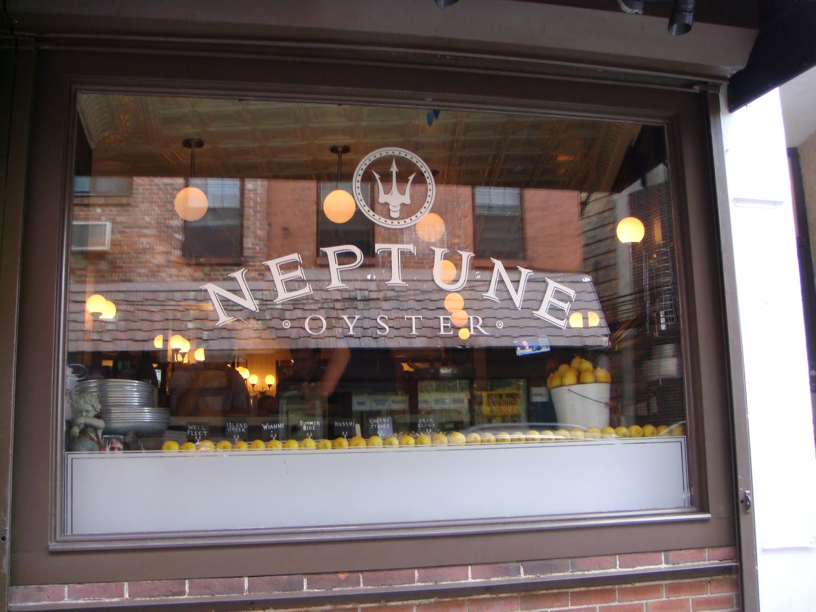 Delicious Dishings Prosecco, Lobster, And Oysters At Neptune Oyster