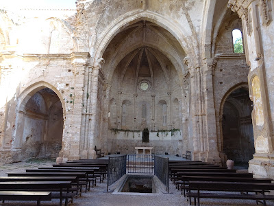 Iglesia en ruinas del Monasterio de Piedra