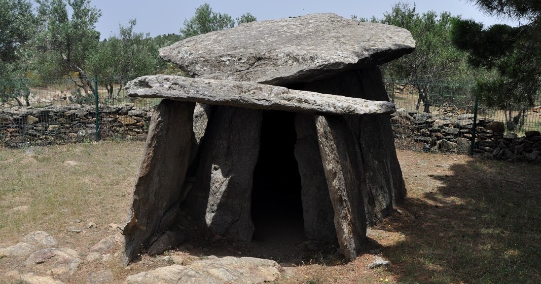 TOT SON PUNTS DE VISTA DOLMEN