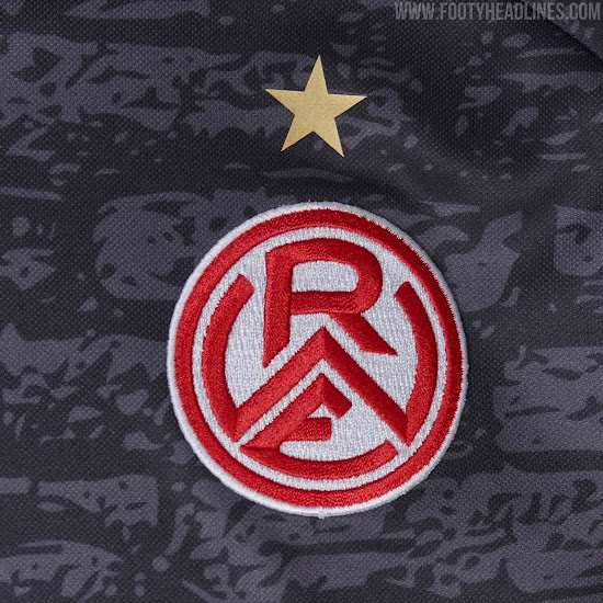 Rot Weiss Essen 21 Heim Auswartstrikots Veroffentlicht Nur Fussball
