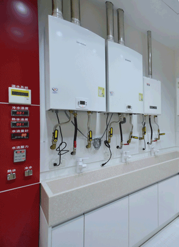 找博登熱源名廚安裝「商用熱水迴水系統」,瞬熱不用等,省時又省電!