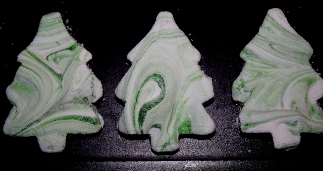 Malvaviscos navideños / Christmas tree marshmallows Malvaviscos navideños / Christmas tree marshmallows