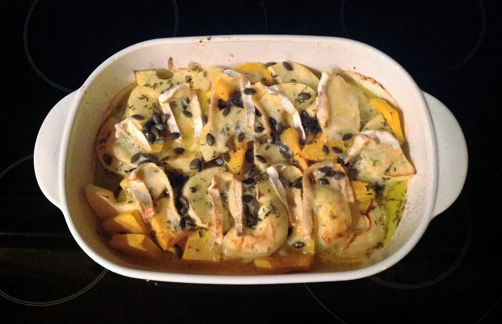 Wessels low carb Welt: Ofenkürbis mit Apfel und Weichkäse