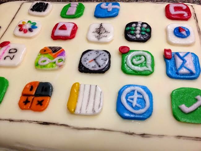 iPhone cake
