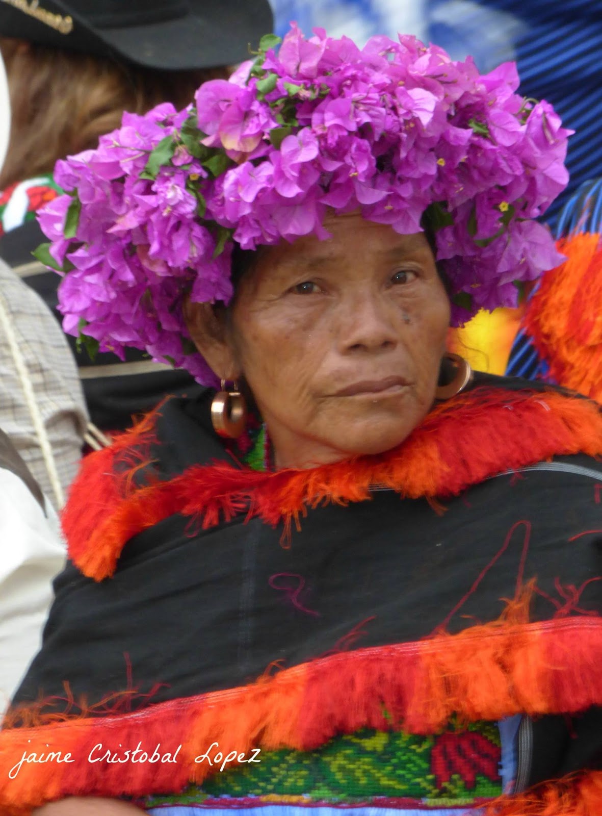 Jaime Ramos Méndez: Mujer purépecha en la danza de Nana Keris en la