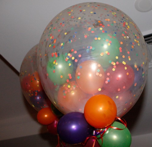 Como inflar un globo de color dentro de un globo transparente 😍 #ball