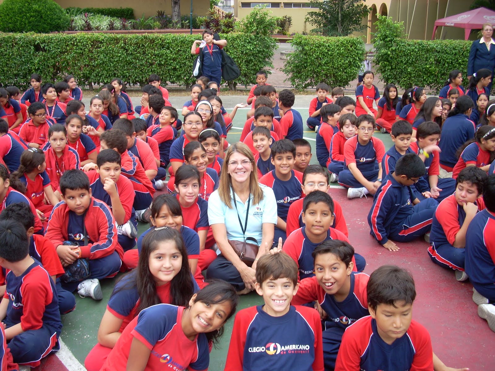 colegio hogwarts de magia y hechicer a en ingles