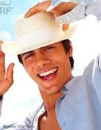 hombre feliz