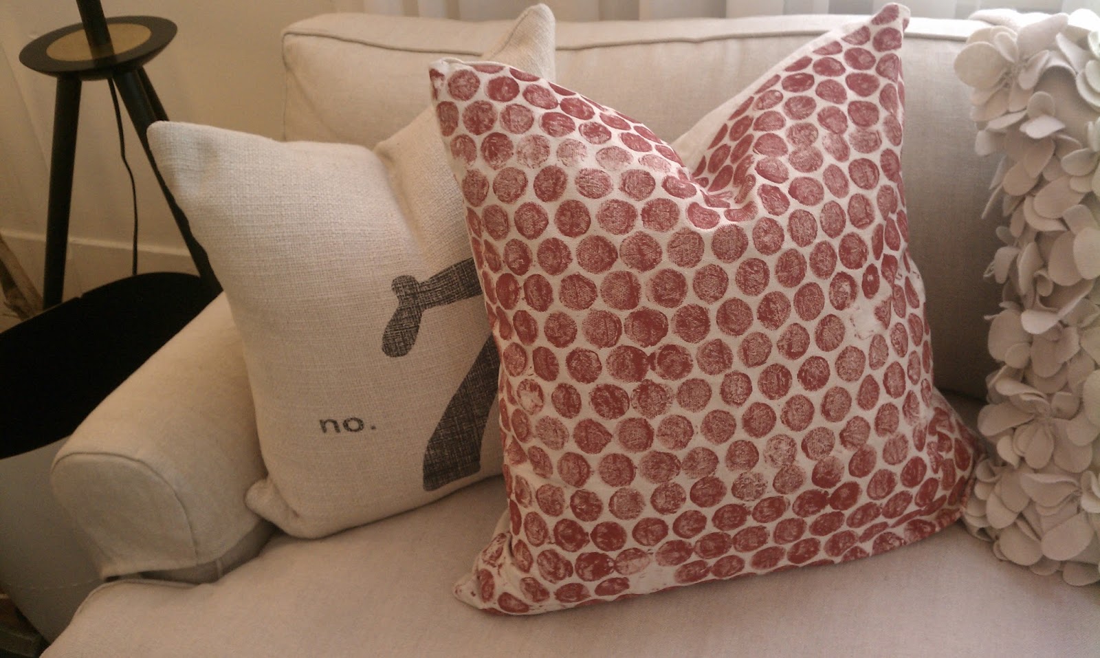 Nadia's DIY Projects DIY Bubble Wrap Stamped Fabric