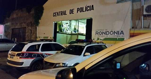 Dono de serraria é executado com tiro após ter dedos, cabeça e braço cortados com facão Dono de serraria é executado com tiro após ter dedos, cabeça e braço cortados com facão