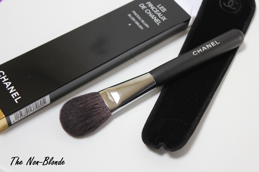 chanel makeup brush