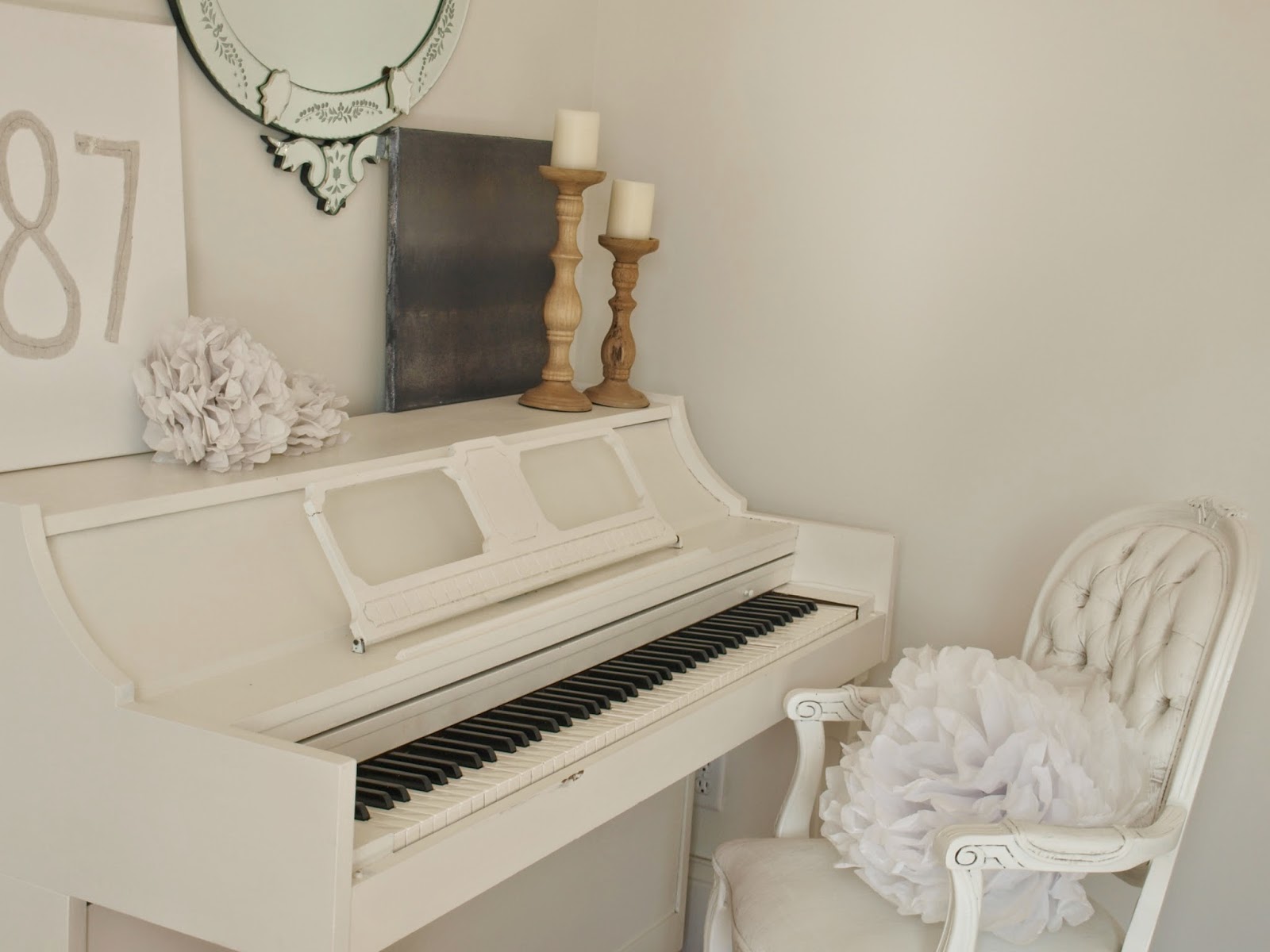 My Home June 2014: Simple White Studio