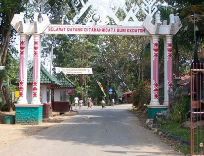Daya Tarik Obyek Wisata Taman Wisata Bumi Kedaton Di Lampung Daya Tarik Obyek Wisata Taman Wisata Bumi Kedaton Di Lampung
