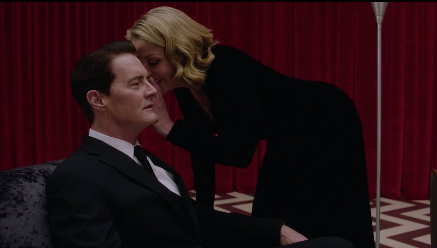 The Movie Sleuth: TV: Twin Peaks S03 - E01 and E02 - Reviewed