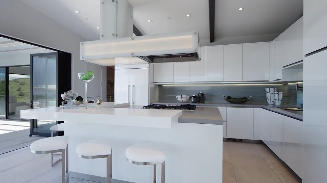 31 Photos vs. 2570 Park Ave - Luxury Home & Interior Design Video Tour 31 Photos vs. 2570 Park Ave - Luxury Home & Interior Design Video Tour