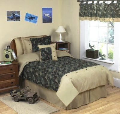 Bedroom Decor Ideas and Designs: Army Military Camo Themed Bedroom