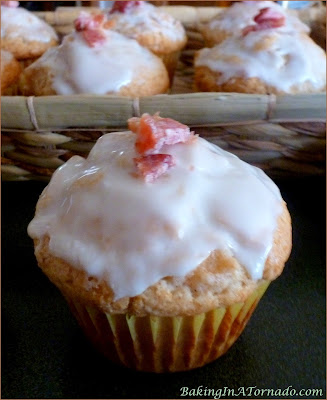 Apple Bourbon Bacon Muffins, chopped bacon, sautéed apples and a hint of Apple Bourbon, a cold weather breakfast treat. | Recipe developed by www.BakingInATornado.com | #recipe #apple #muffins