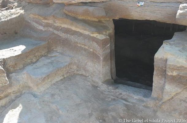 El exterior de una de las tumbas encontradas en Egipto