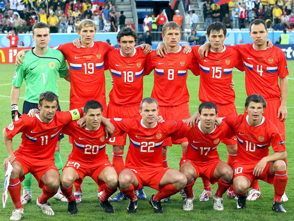 http://4.bp.blogspot.com/-WPCTBP44bjY/Ttd0z6KrC7I/AAAAAAAAAXA/j2DKtO-2zTg/s1600/Russia-National-Football-Team.jpg