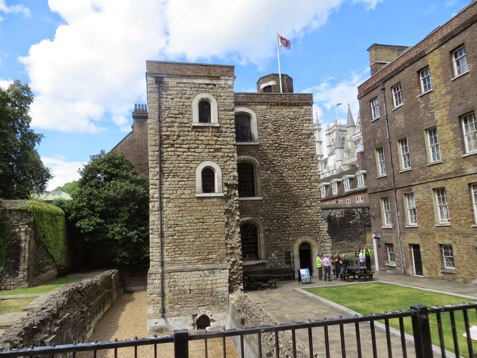 London buses one bus at a time the return The Jewel Tower