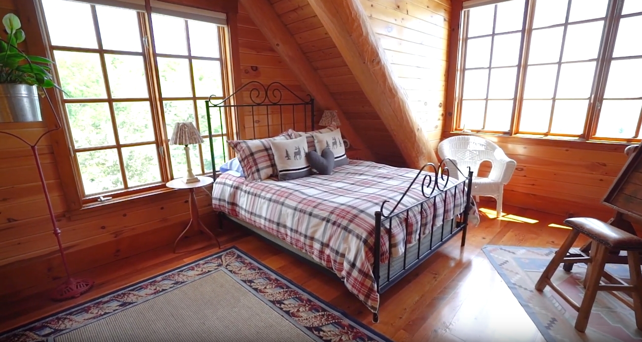 22 Photos vs. 798334 3rd Line, Mulmur, ON vs. Home Interior Design Tour