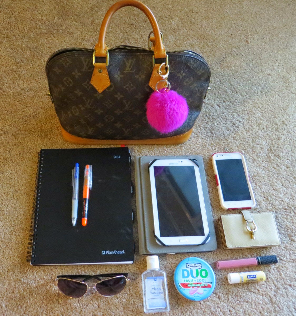 FaCE, FASHiON & LiFE: What&#39;s in My Louis Vuitton Alma Bag
