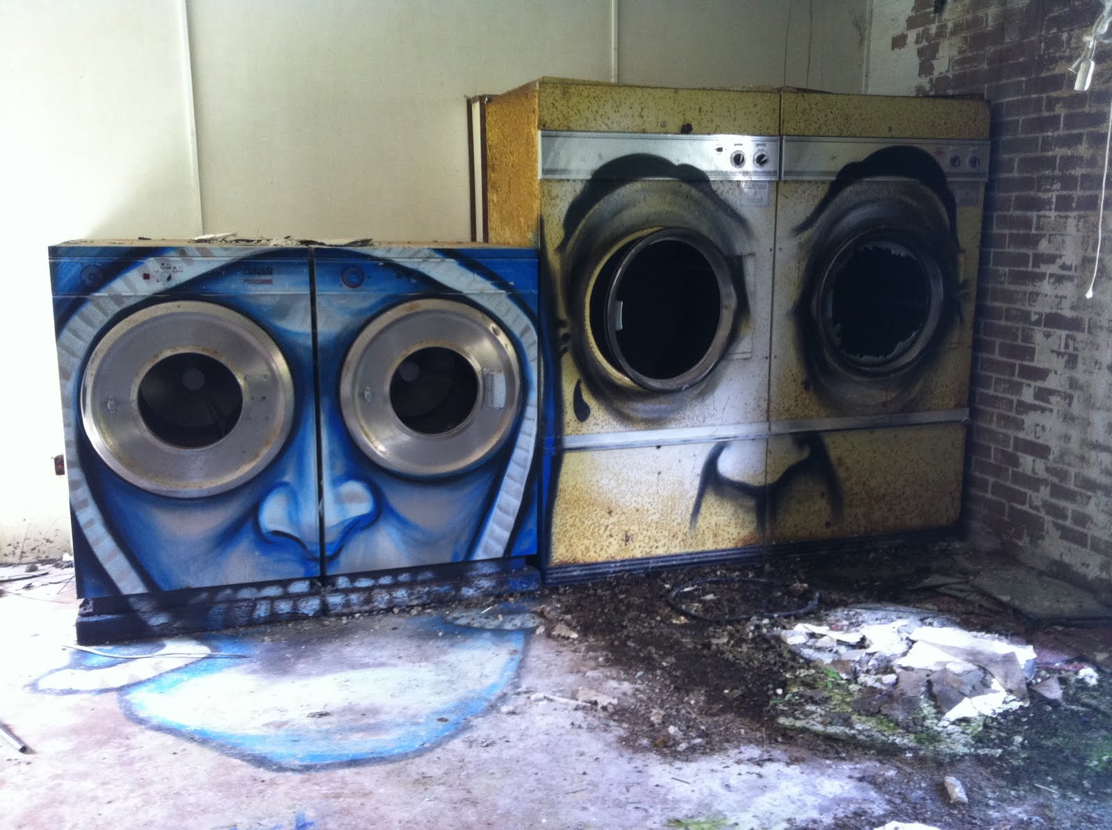 making more things: PolPhail - art and decay