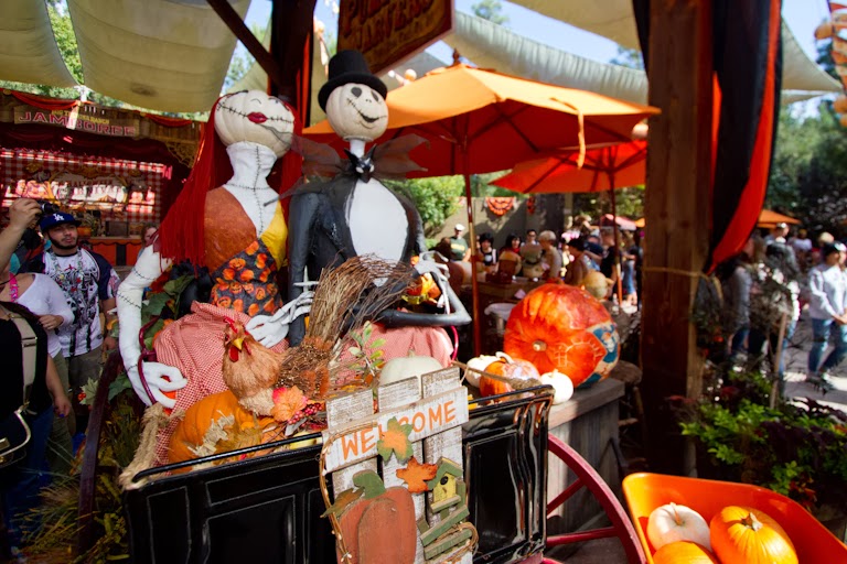 Tales of the Flowers: Halloweentime at Disneyland with Ruston and Jacob ...