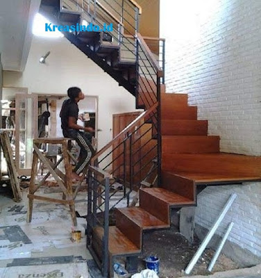 10 Model Tangga Trap Besi Kombinasi Kayu Kamper
